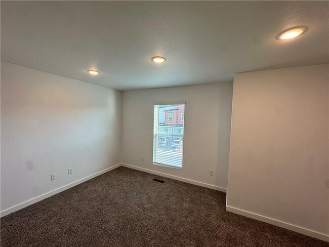 Building Photo - 910 Massachusetts Ave