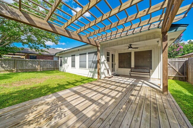 Building Photo - 8809 Corran Ferry Dr