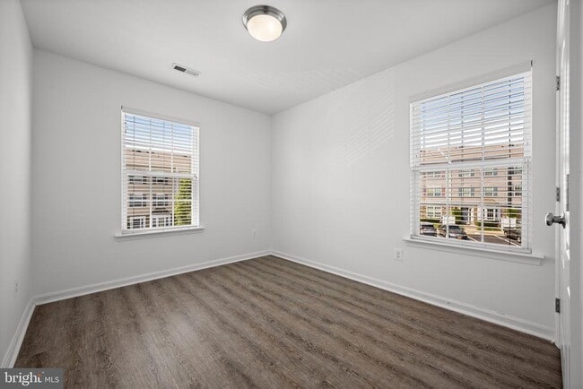 Building Photo - 1821 Cassandra Dr