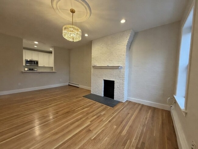 Building Photo - 11 Worcester St