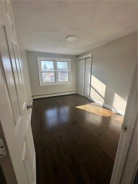 Building Photo - 74 Lake St