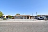 Building Photo - 2016 E 24th Pl