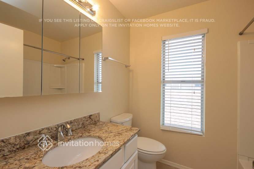 Building Photo - 19662 N 48th Ave