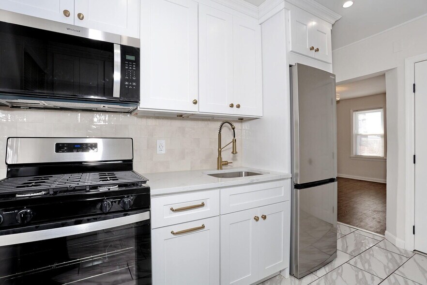 Building Photo - 31 Rea Ave