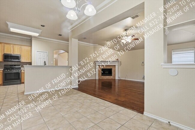 Building Photo - 615 Magnolia Ln