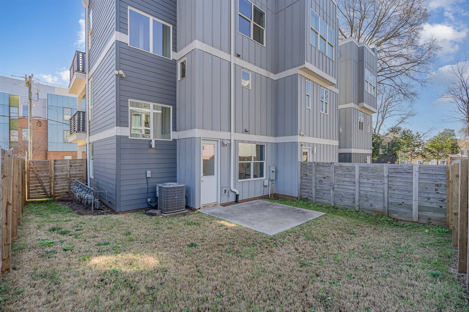 Building Photo - 1659 Duckworth Ave