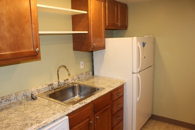 Building Photo - TRENT 566