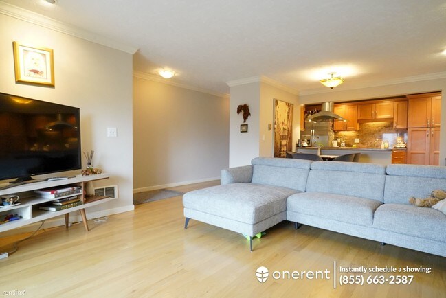 Building Photo - 5210 Lake Washington Blvd NE