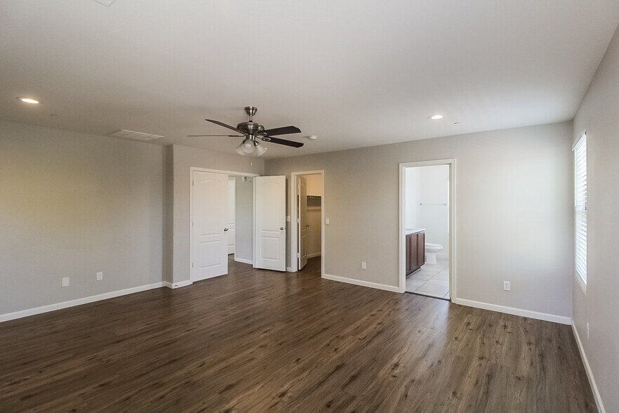 Building Photo - 17110 N 184th Dr