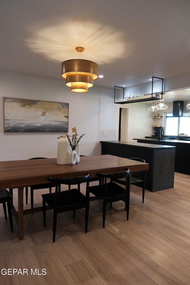 Building Photo - 9001 Lait Dr