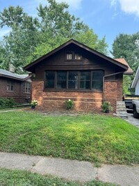 Building Photo - 2528 S Lowell Ave