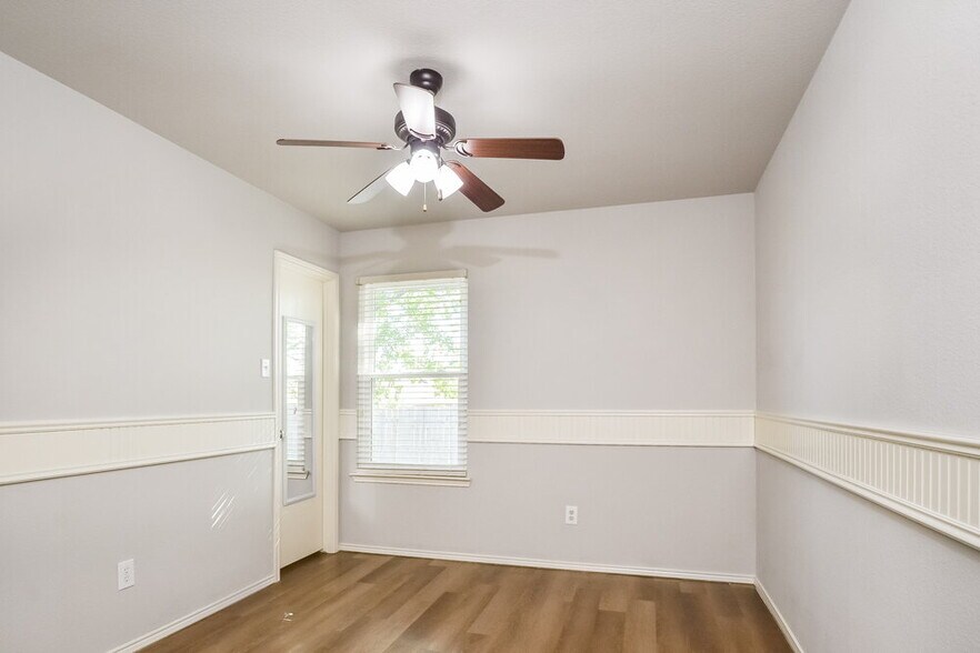 Building Photo - 3720 Allison Dr