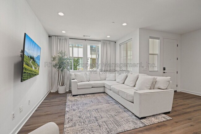 Building Photo - 3530 E Delight Paseo