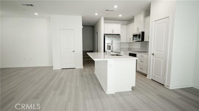 Building Photo - 8457 Gabrielino Ct