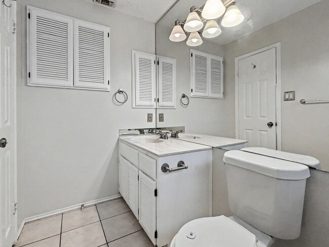 Building Photo - 12446 Starcrest Dr