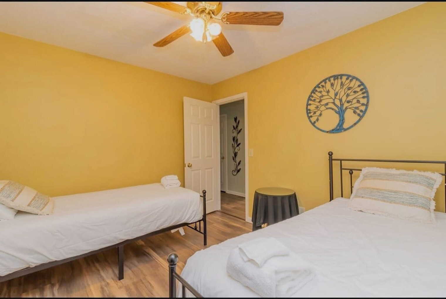 Building Photo - 6498 Yellow Stone Dr