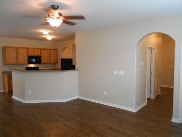 Building Photo - 7266 Rondeau Dr