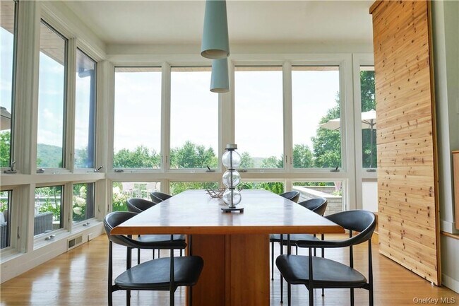 Building Photo - 194 Pleasant Ridge Rd