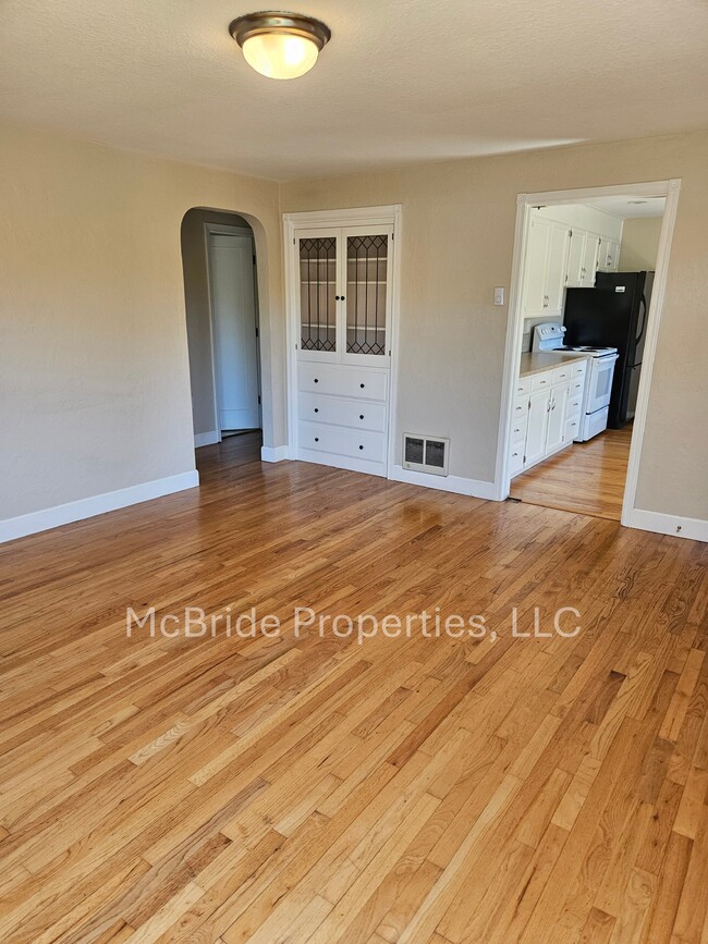 Building Photo - 260 N Knights Bridge Rd