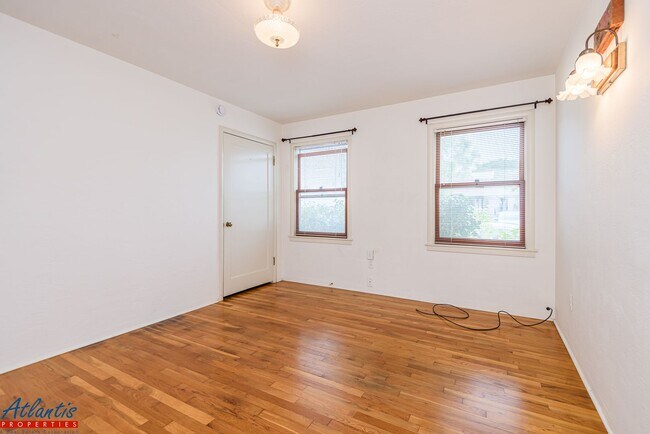 Building Photo - 1385 47th Ave