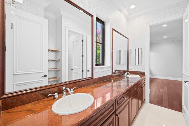 Building Photo - 7040 Long Leaf Dr