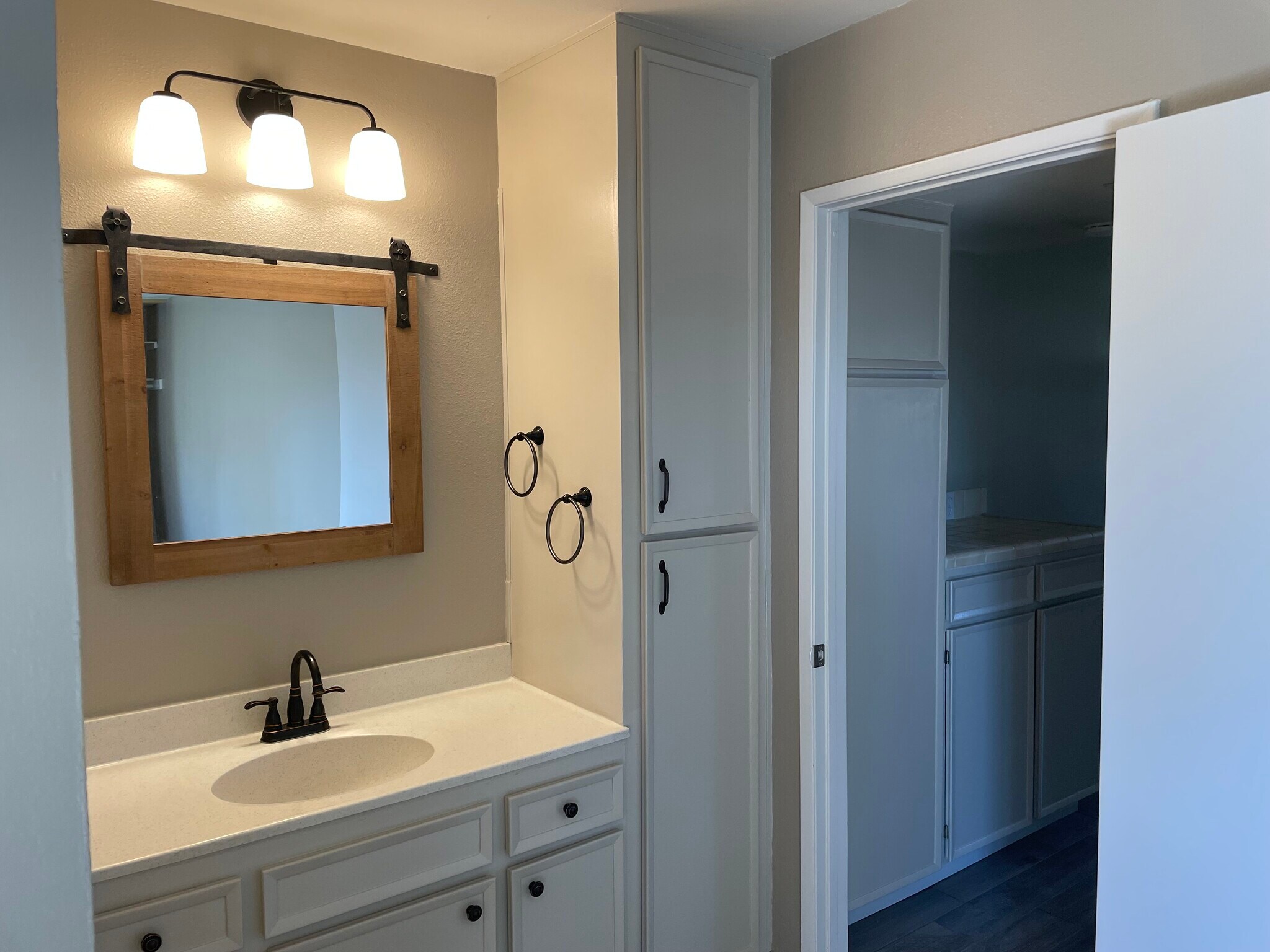 Bathroom Vanity - 5350 Baltimore Dr