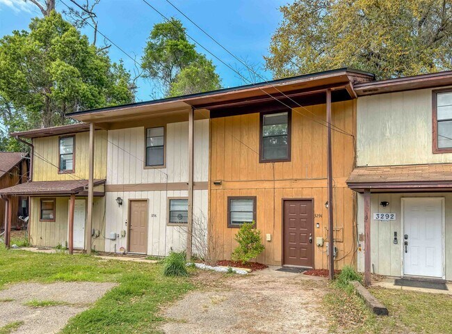 Building Photo - 3294 Nekoma Ln