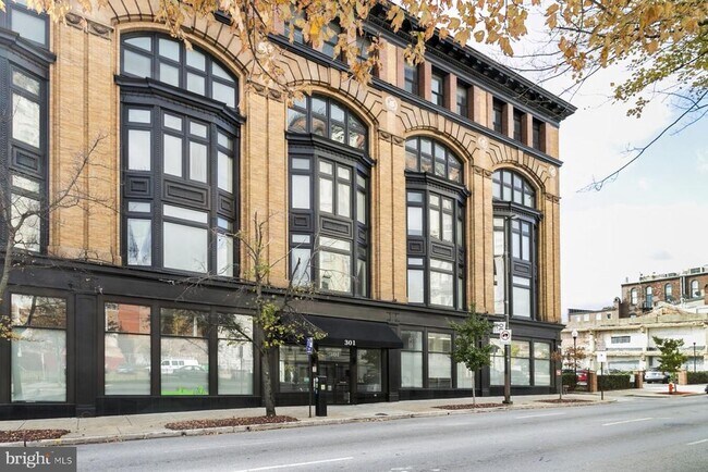 Building Photo - 319 W Franklin St