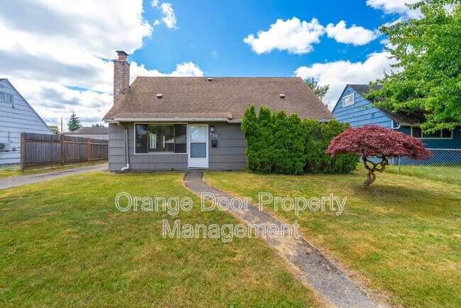 Building Photo - 834 S 72nd St