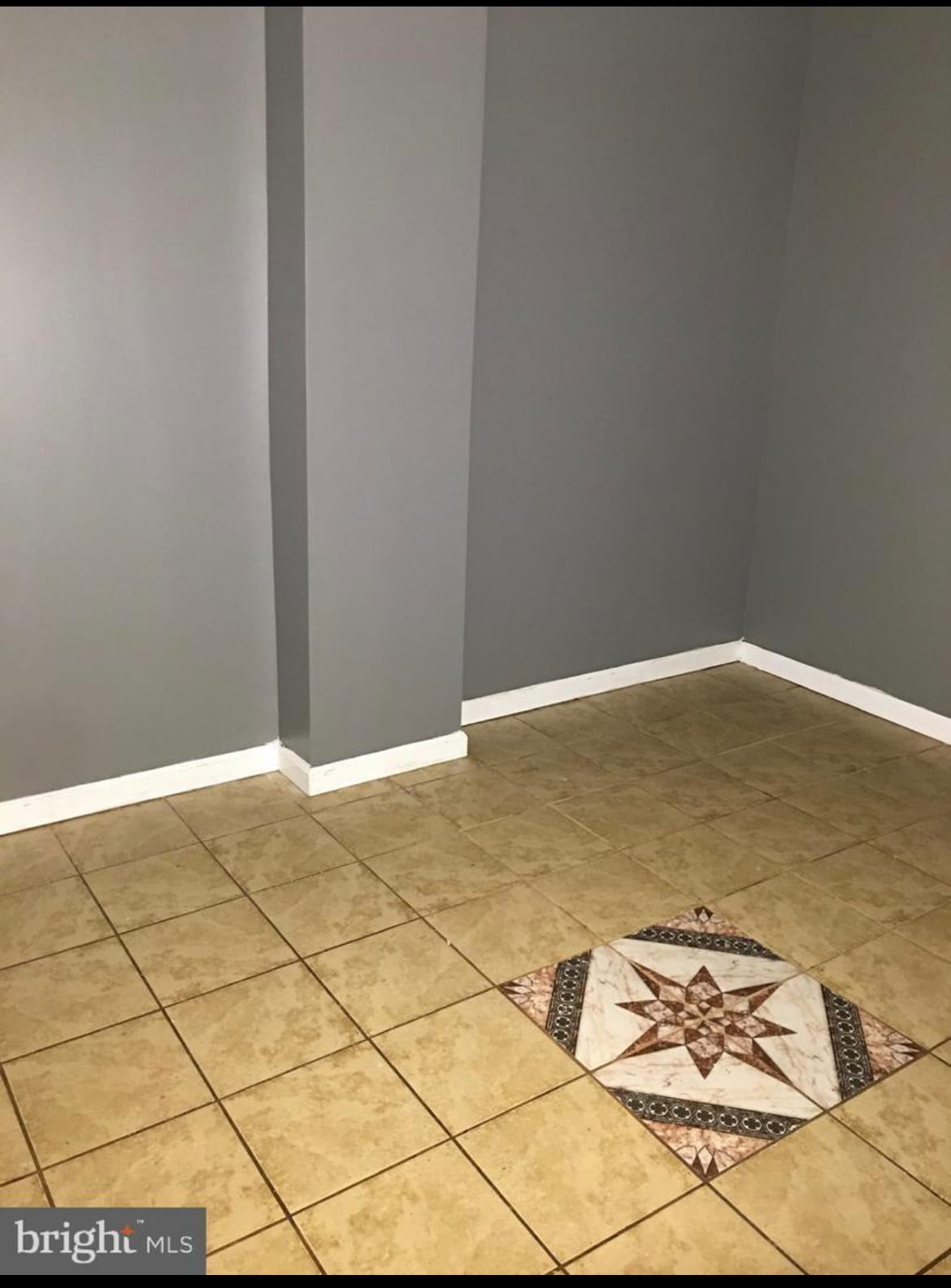 Full one bedroom apartment available 7/1/22 - 4811 Darrah St