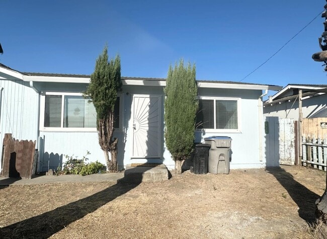 Primary Photo - 524 Sanders Ave