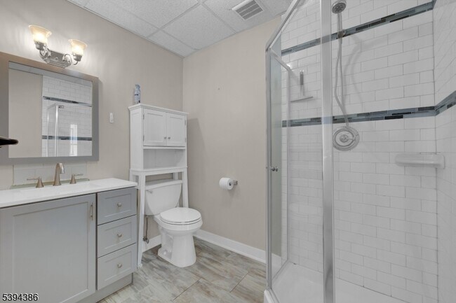 Building Photo - 16 Schooleys Mountain Rd