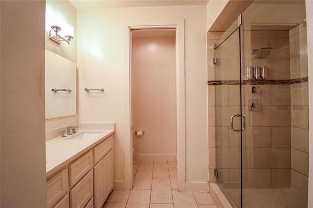 Building Photo - 3010 Zenia Dr