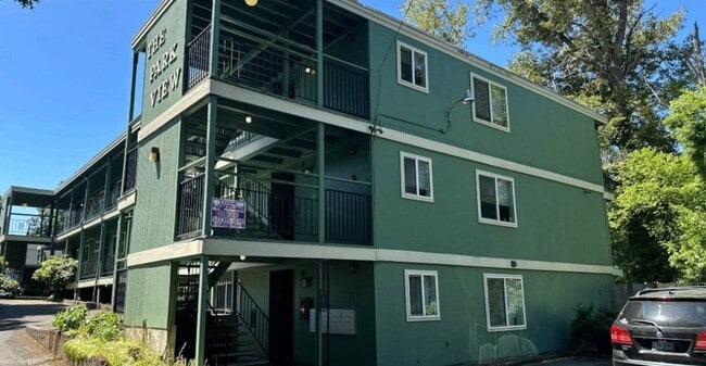 Building Photo - 1116 Waller St SE
