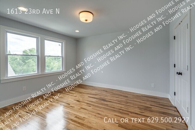Building Photo - 1613 23rd Ave N