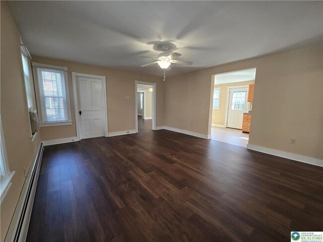 Building Photo - 40 E Evergreen St