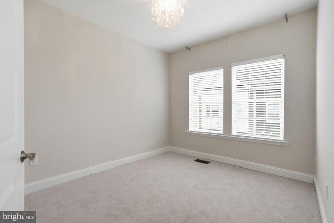 Building Photo - 5948 Logans Way