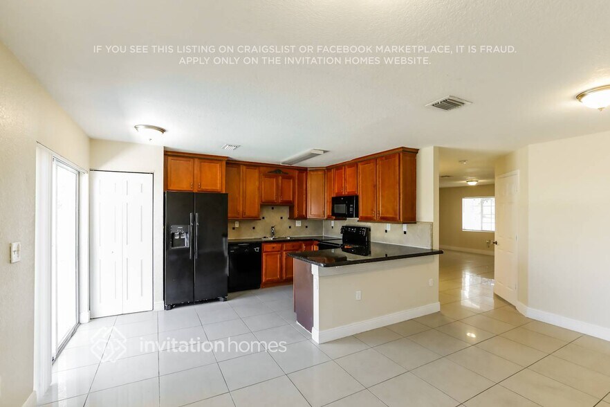 Building Photo - 13403 SW 261st Ln