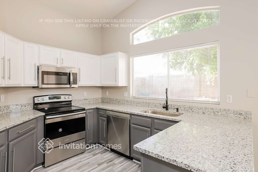 Building Photo - 5016 W Tonto Rd