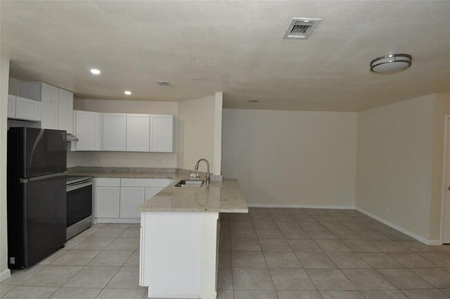 Building Photo - 9910 Brasher Dr