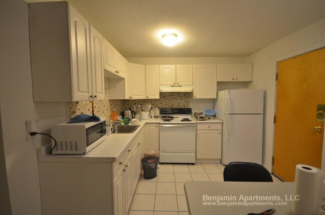 Building Photo - 226 Parker Hill Ave