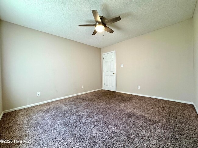Building Photo - 521 Jimmies Creek Dr