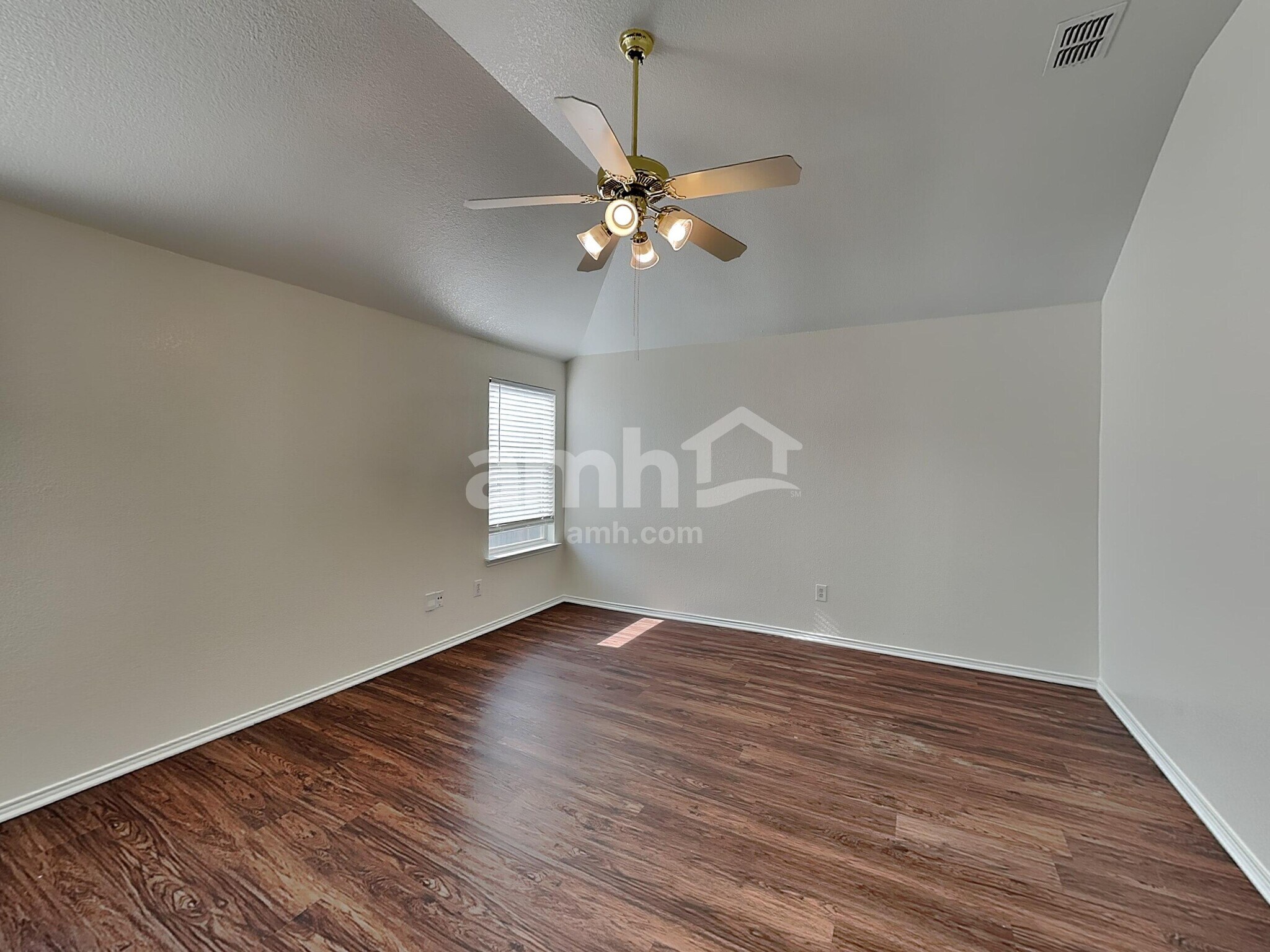 Building Photo - 432 Round Rock Rd