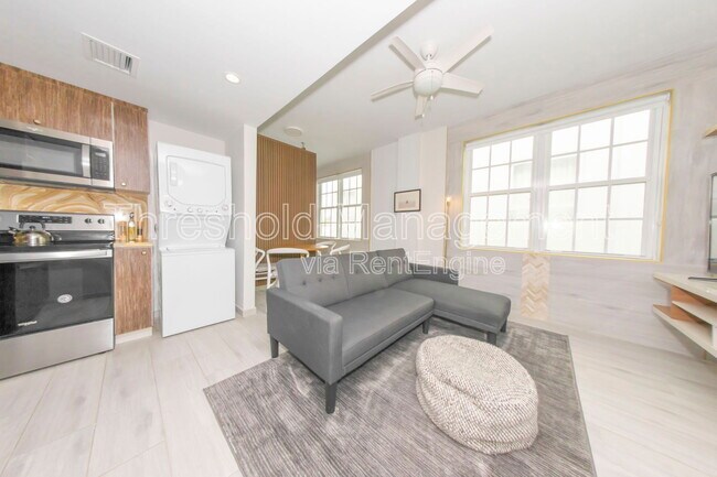 Primary Photo - 820 Ocean Dr
