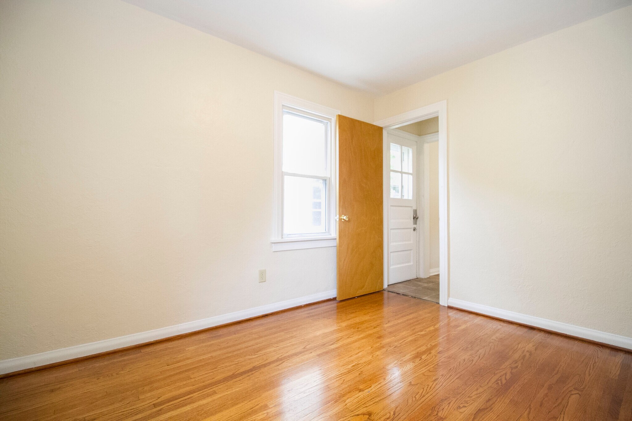 Building Photo - 2016 Balkan Pl