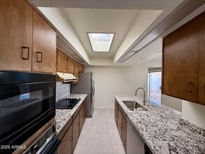 Building Photo - 313 S Desert Ave