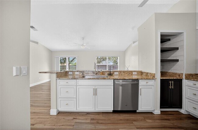 Building Photo - 10748 Siena Dr