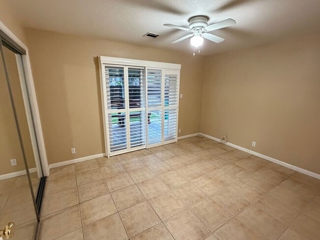 Building Photo - 3 Bed 1 Bath on a quiet country road