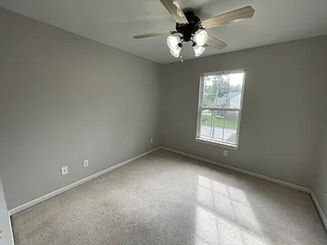 Building Photo - Here is your chance for a fancy 4 bedroom,...