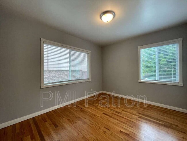 Building Photo - 4233 Redline Dr